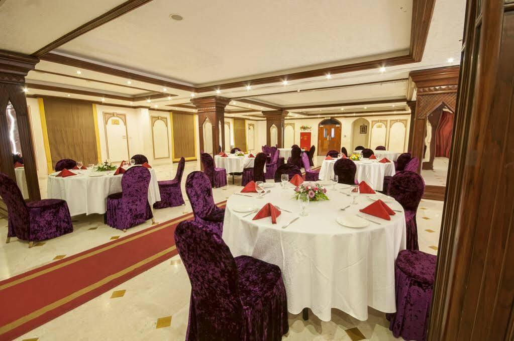 Hotel Golden Oasis Muscat Exterior photo